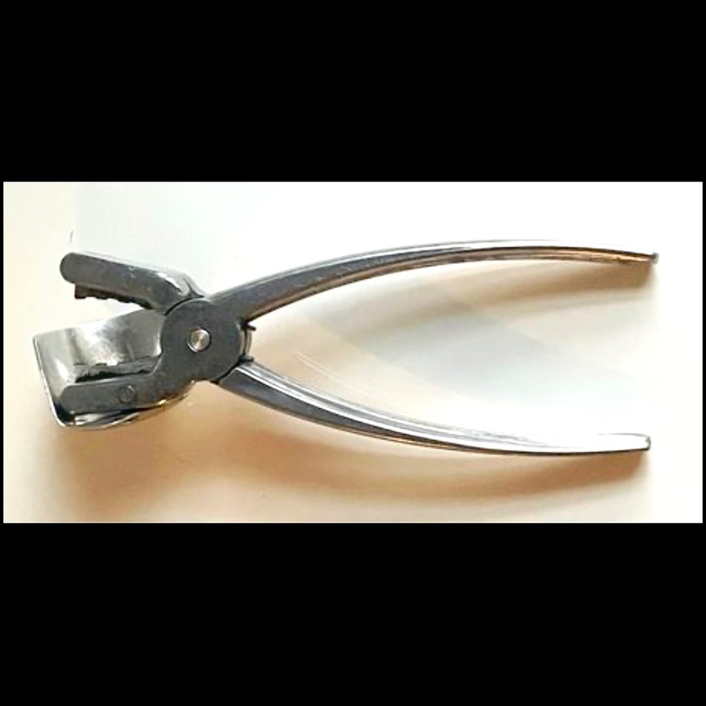 TEXAS NUT SHELLER vintage authentic great quality pecan walnut almond